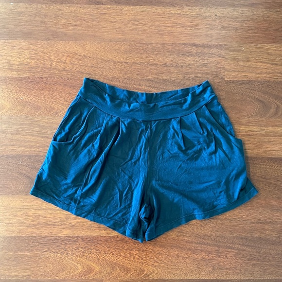 Ava Sky Pants - Ava sky om shorts medium fighting eel